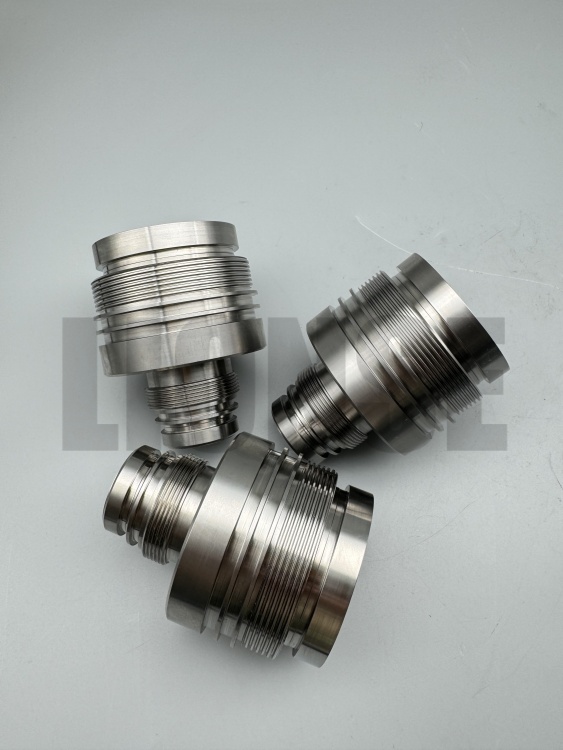 ¿Por qué se elige la aleación de titanio de grado 5 para los equipos de aguas profundas?